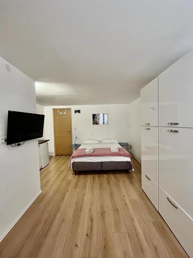 Apartmani Roza Пула Экстерьер фото